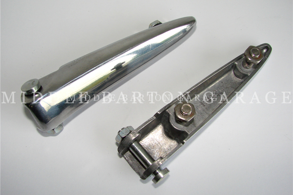 ENGINE LID HINGE R/H & L/H - 600	/